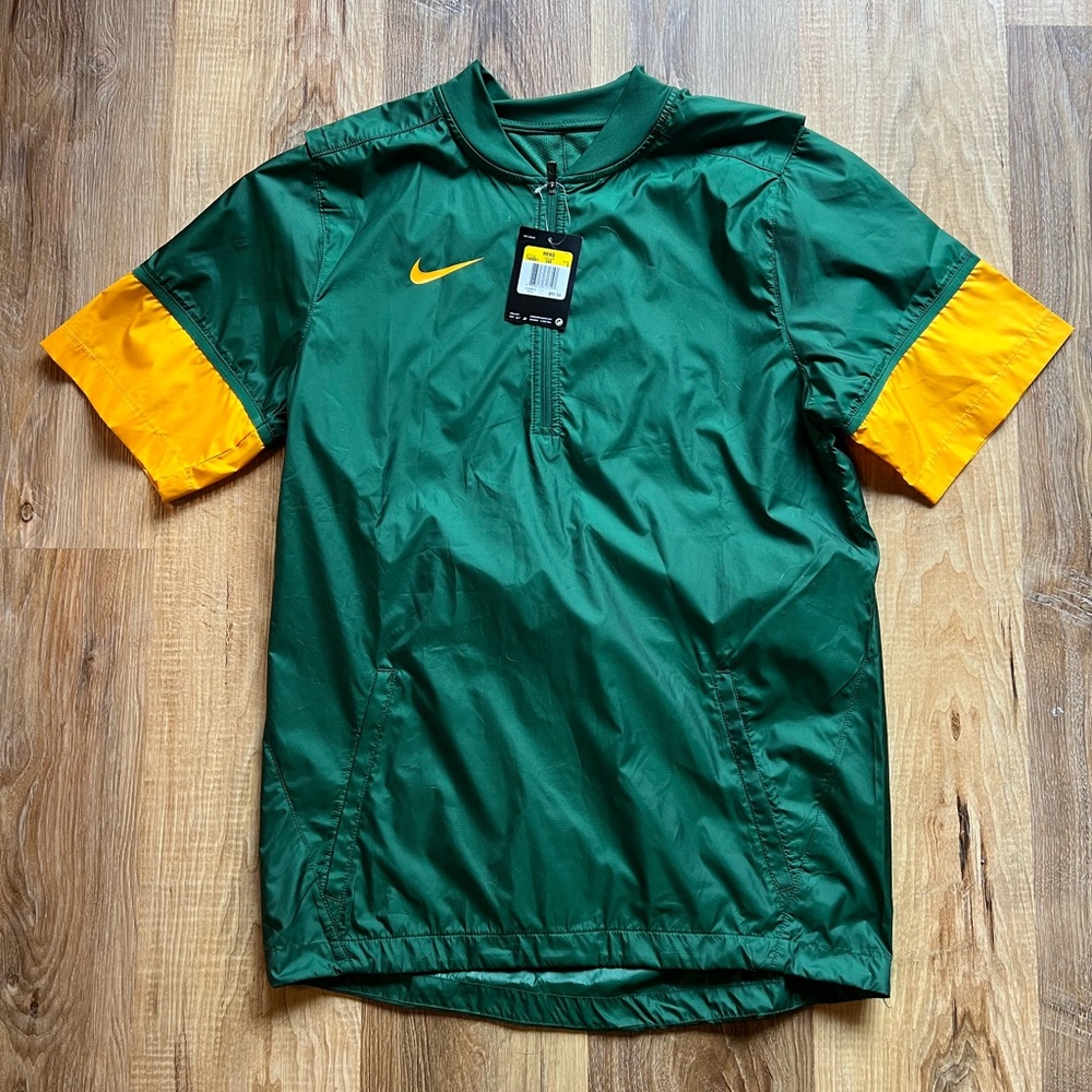 Nike NWT Men's Green and Yellow 1/2 zip coach jacket Shirt with pockets